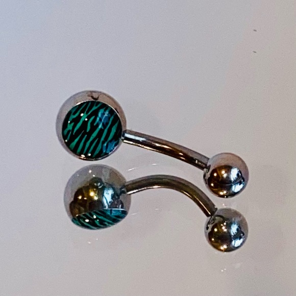 Zebra Animal Print Gem Navel Belly Button Ring 14G Stainless Steel Green - Picture 2 of 5